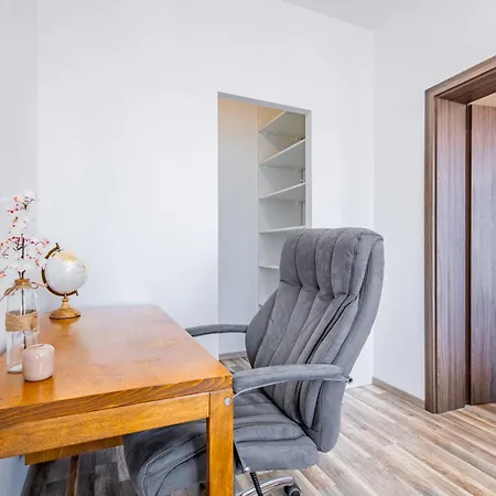 Adm - Premiere Sky - Free Parking Garage * Bratislava
