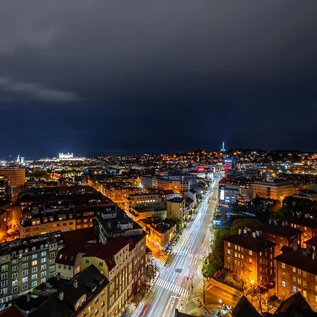 Lägenhet Adm - Premiere Sky - Free Parking Garage