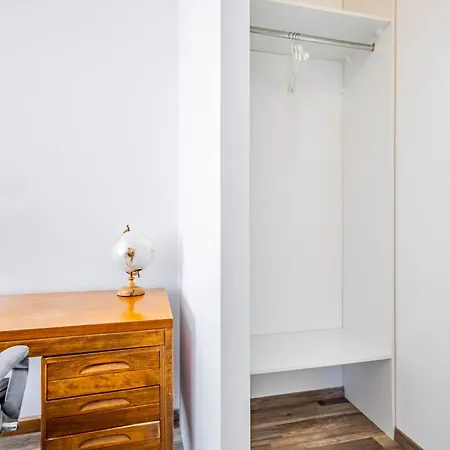 Apartment Adm - Premiere Sky - Free Parking Garage Pressburg